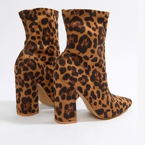 NWT Boohoo Heeled Sock Boots in Leopard